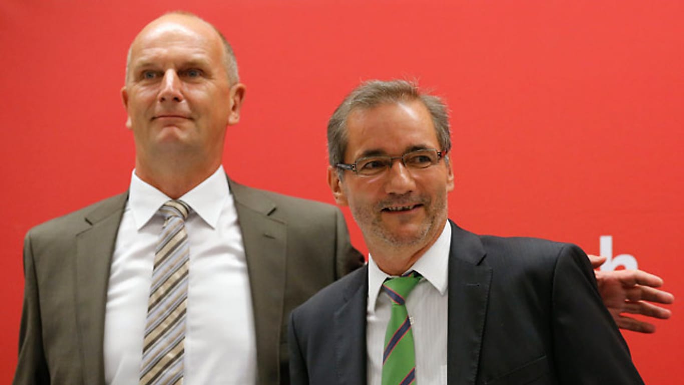 Dietmar Woidke (links) wird das Amt des brandenburgischen Ministerpräsidenten von Matthias Platzeck (beide SPD) übernehmen
