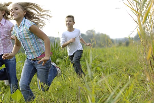 Spielzeugfreie Kindergärten wollen die Interaktion zwischen Kindern fördern