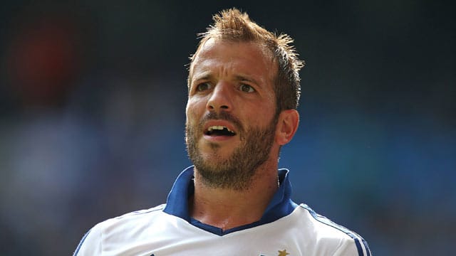 Hamburgs van der Vaart spricht vor dem Pokalspiel gegen Jena ein Machtwort. Hamburgs van der Vaart spricht vor dem Pokalspiel gegen Jena ein Machtwort.