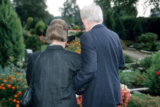 Aus Trauer zu einem geliebten Menschen fehlen häufig die Worte