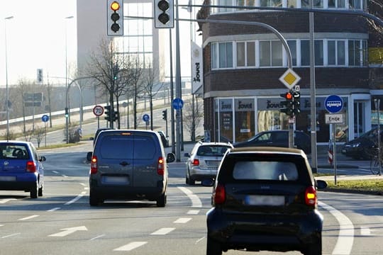 Eine rote Ampel zu umfahren ist nicht immer verboten