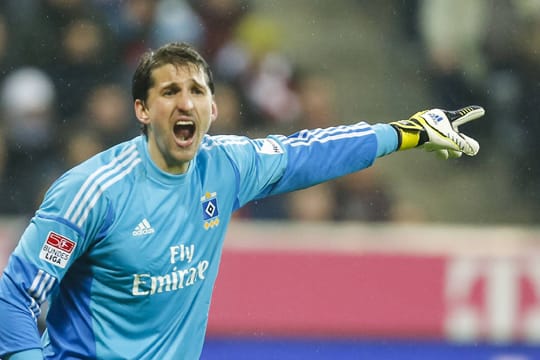 HSV-Keeper René Adler übt Kritik an seinen Vorderleuten.
