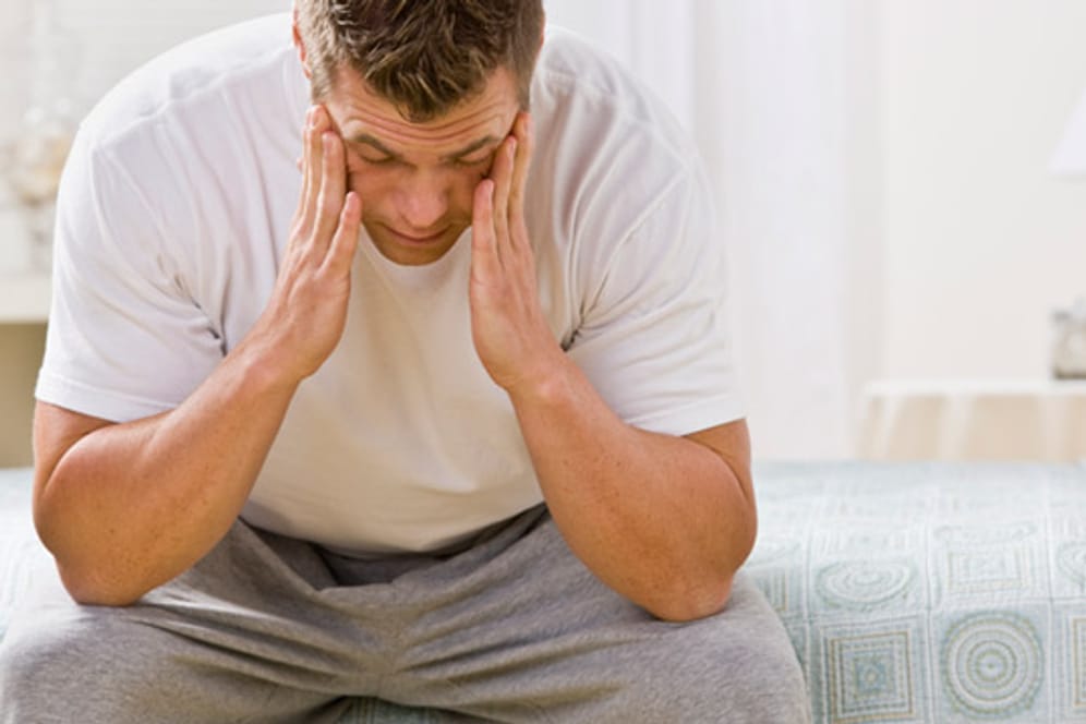 Kavaliersschmerzen: Starke Erregung ohne anschließenden Samenerguss kann für Männer unangenehm werden.