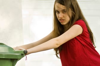 Hausarbeit: Kinder und Jugendliche sollten feste Aufgaben übernehmen.