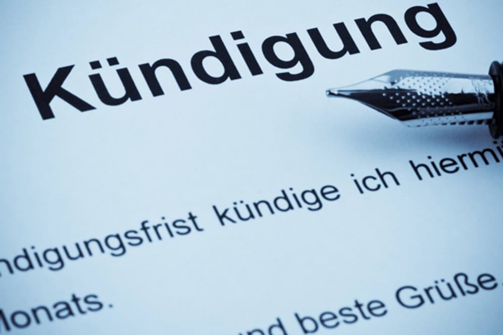 Eine Kündigung (Symbolbild): Wenn Sie selbst kündigen, kann die Arbeitsagentur eine Sperrfrist für das Arbeitslosengeld verhängen.