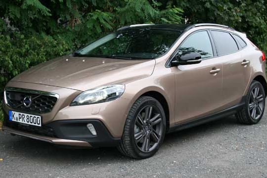 Volvo V40 Cross Country: Schwedischer Golf für alle Fälle