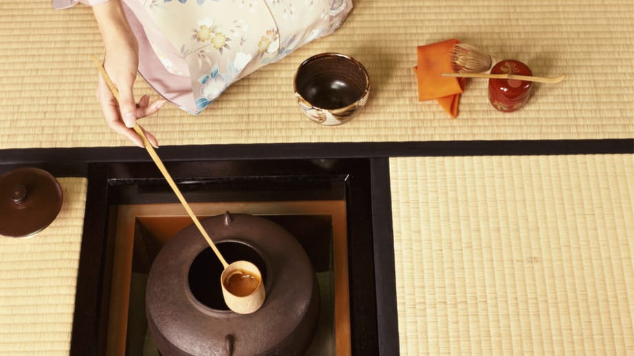 Beim Besuch eines japanischen Teehauses bekommt man einen faszinierenden Einblick in ein Jahrhunderte altes Ritual.