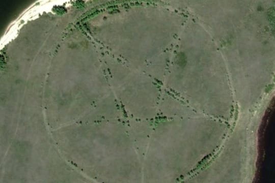 "Pentagram" südwestlich der Stadt Lisakovsk in Kasachstan