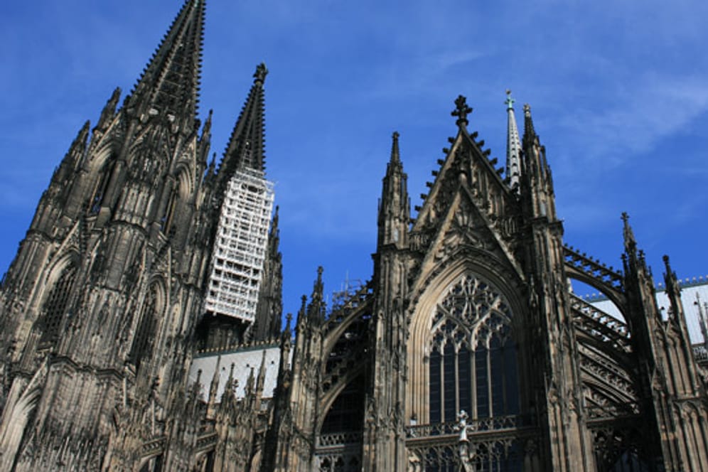 Der Kölner Dom ist berühmt für seine gotische Bauweise