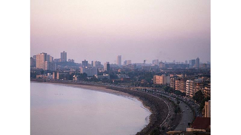 Mumbai, bis 1996 auch bekannt als Bombay: Die Weltbank warnt auch die indische Metropole. Die Flutschäden könnten richtig teuer werden.