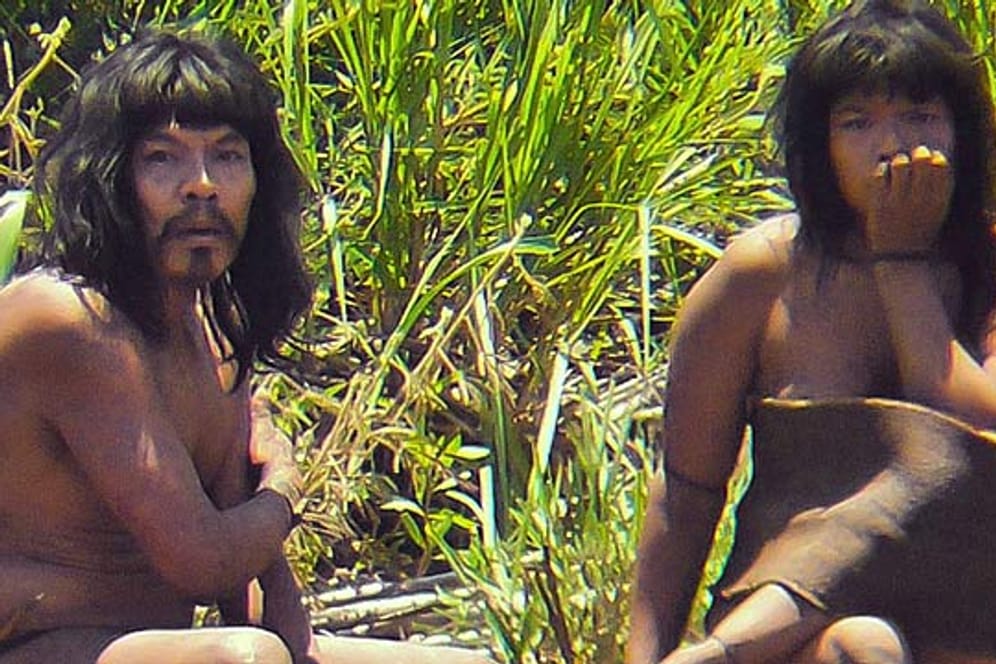 Indio-Stamm im Amazonas-Gebiet