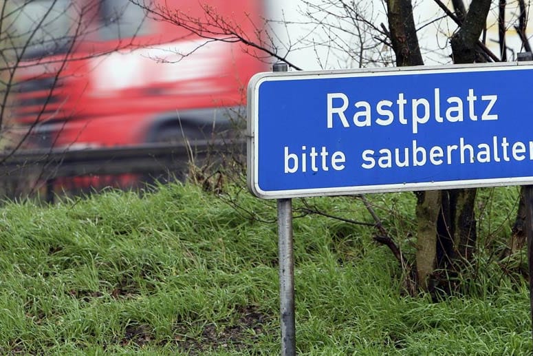 Die Fahrt in den Urlaub endete für einen Ehemann ernüchternd.