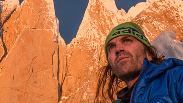 Thomas Huber vor dem Cerro Torre in Patagonien.