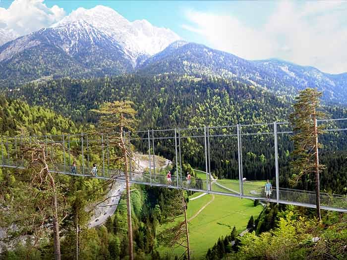 Nach monatelangem Bemühen konnte für die Umsetzung zum Bau der längsten Fußgängerhängebrücke der Welt ein Investor gefunden werden. Die Gesamtbaukosten werden mit rund 1,8 Mio. Euro beziffert.