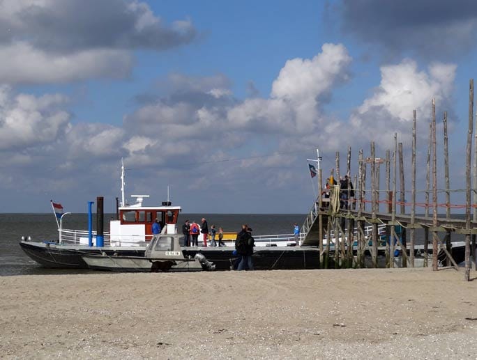 "De Friendschap" - Das kleine Fährschiff bringt die Gäste von der Nachbarinsel Texel nach Vlieland.