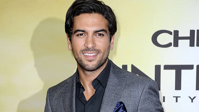 Elyas M'Bareks Sprechrolle im Hollywood-Film "Chroniken der Unterwelt" wurde zu einer unbedeutenden Statistenrolle gekürzt.