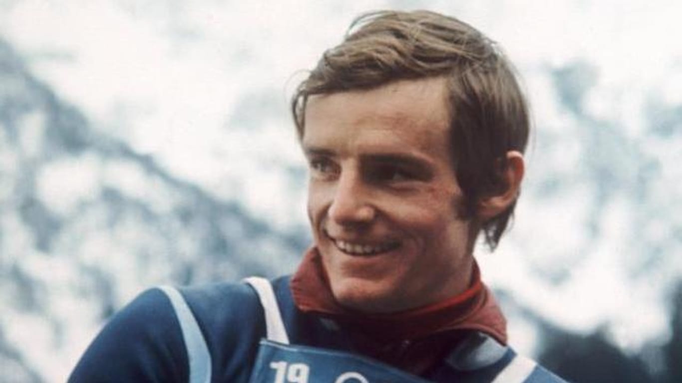 Jean Claude Killy bei der Siegerehrung der Olympischen Winterspiele 1968 in Grenoble.