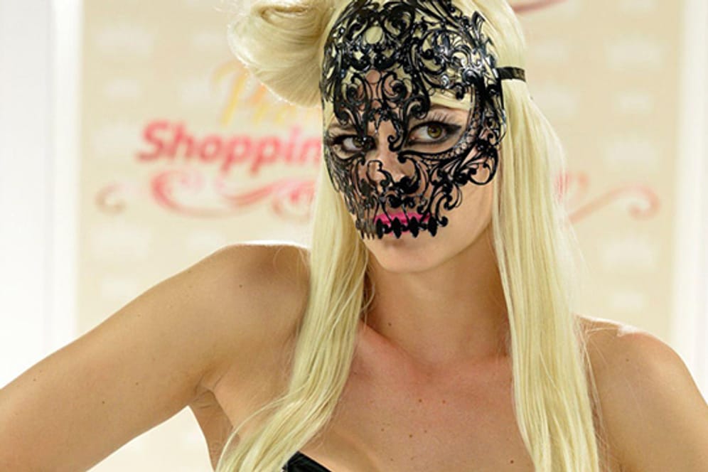 Als Stil-Ikone Lady Gaga heimste Nina Bott den Sieg bei "Promi Shopping Queen" ein.