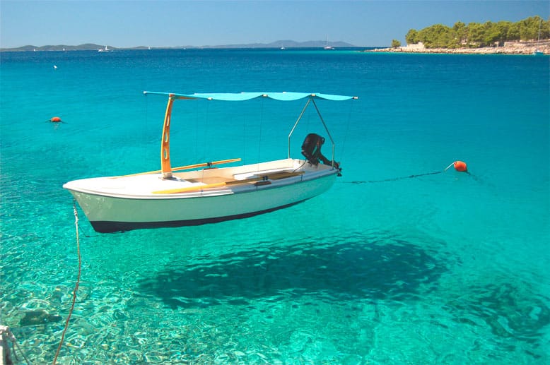 Glasklares Wasser und herrliche Strände, die nur den Einheimischen bekannt sind - das alles bietet die kroatische Insel Brac.