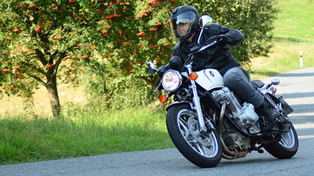 Honda CB 1100: Retro-Bike mit modernster Technik