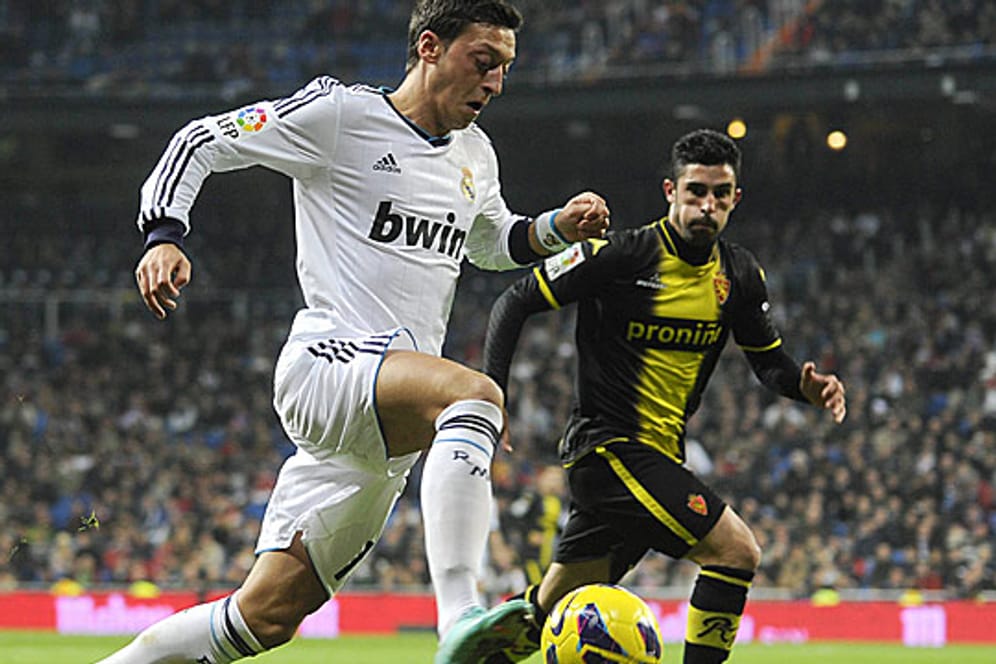 Superstar Mesut Özil noch im Trikot seines Ex-Vereins Real Madrid.