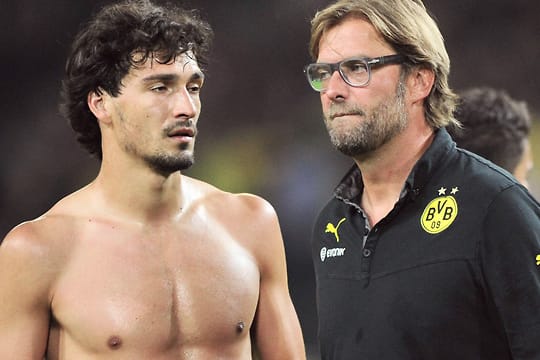 BVB-Coach Jürgen Klopp (re.) verteidigt den viel gescholtenen Mats Hummels.