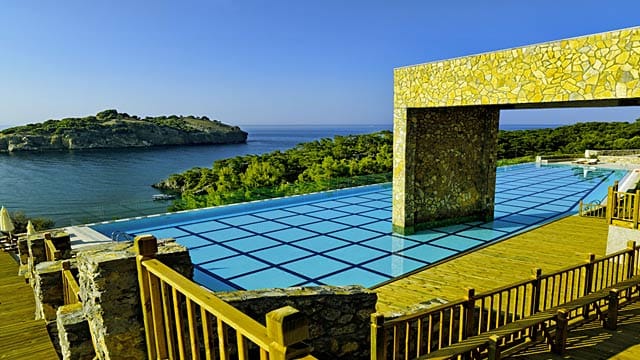 Das "Puravida Resort Seno" in der Türkei gewinnt den "TUI Holly" der Kategorie "Bestes Hotel östliches Mittelmeer"
