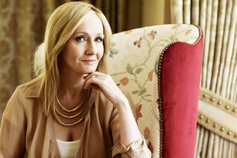 J.K. Rowling widmet sich in ihrem nächsten Werk wieder der Zauberei.