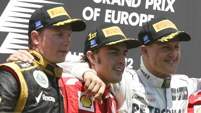 2012 gemeinsam auf dem Podium beim Großen Preis von Europa in Valencia: Kimi Räikkönen, Fernando Alonso und Michael Schumacher. 2012 gemeinsam auf dem Podium beim Großen Preis von Europa in Valencia: Kimi Räikkönen, Fernando Alonso und Michael Schumacher.