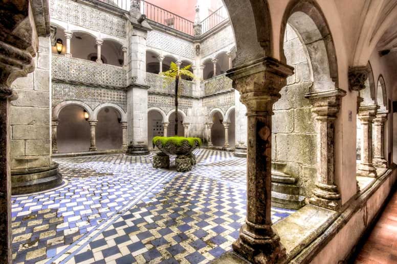 Der Palácio da Pena gehört zu den wichtigsten Sehenswürdigkeiten Portugals.