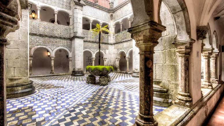 Der Palácio da Pena gehört zu den wichtigsten Sehenswürdigkeiten Portugals.