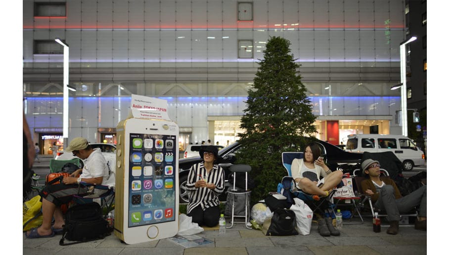 Campierende Apple-Fans in Tokio