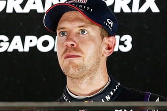 Sebastian Vettel musste bei der Siegerehrung in Singapur Pfiffe über sich ergehen lassen.