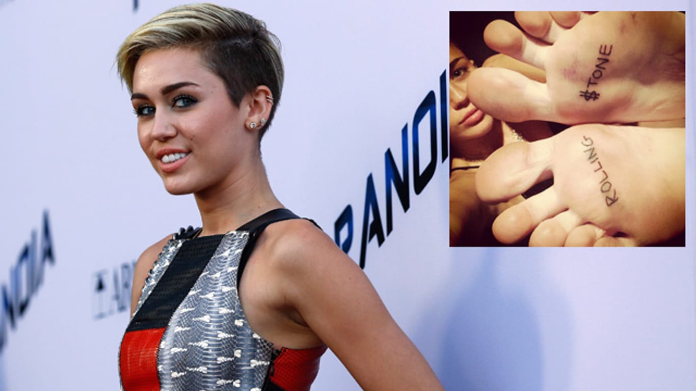 Miley Cyrus ließ sich die Fußsohlen tätowieren.