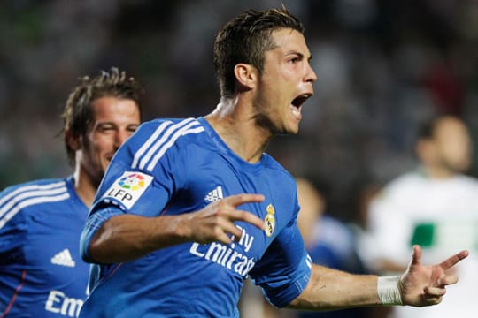 Cristiano Ronaldo jubelt über seinen Treffer kurz vor Schluss.