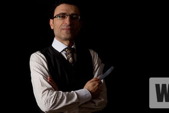 Meister-Barbier Mounir Damlkhi weiß mit der Klinge umzugehen.