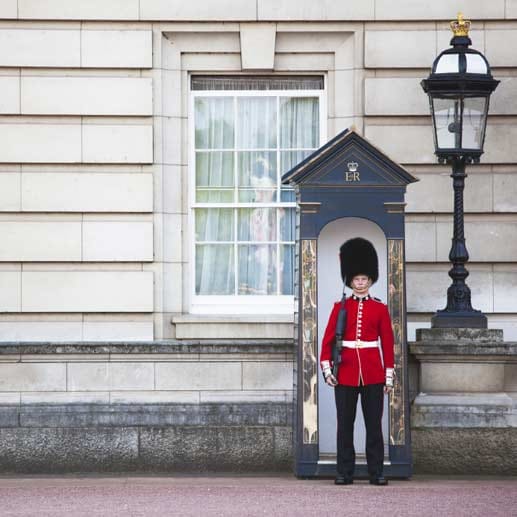 Gehört zu jedem London-Besuch: Ein Foto der Wachen vor dem Buckingham-Palast