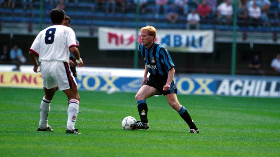 Vom Schwabenland zieht es den Sachsen 1993 in die Lombardei, wo er für den italienischen Klub Inter Mailand auf dem Platz steht.