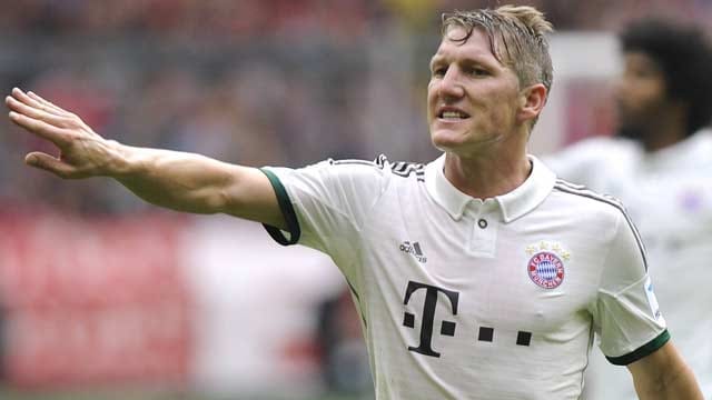 Bastian Schweinsteiger hat in der Bundesliga noch keinen Platzverweis kassiert. Bastian Schweinsteiger hat in der Bundesliga noch keinen Platzverweis kassiert.
