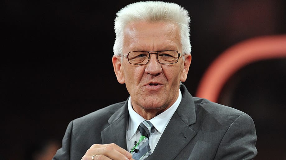Der baden-württembergische Ministerpräsident Winfried Kretschmann in der Sendung bei Günther Jauch. Der baden-württembergische Ministerpräsident Winfried Kretschmann in der Sendung bei Günther Jauch.