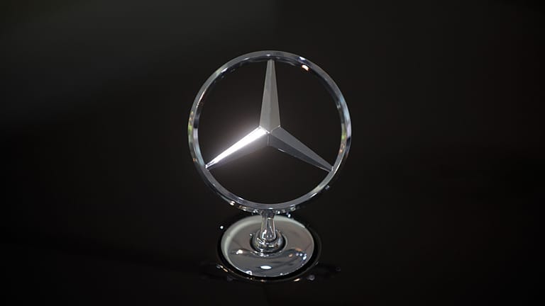 Dicht hinter Toyota liegt Mercedes auf Platz 11 - das wertvollste deutsche Unternehmen