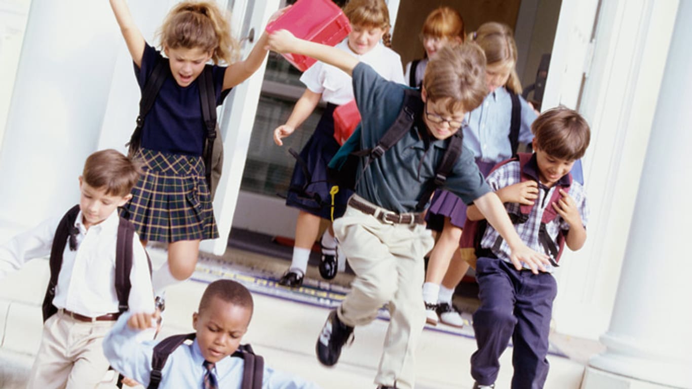 Kinder mit ADHS haben in der Schule mit zahlreichen Problemen zu kämpfen. Doch es gibt Lösungen.