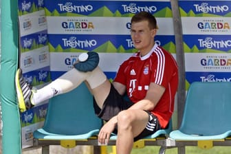 Seit Monaten ist Holger Badstuber - wie hier beim Trainingslager am Gardasee - nur Zuschauer beim FC Bayern.