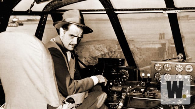 Howard Hughes im Cockpit seiner "Spruce Goose".