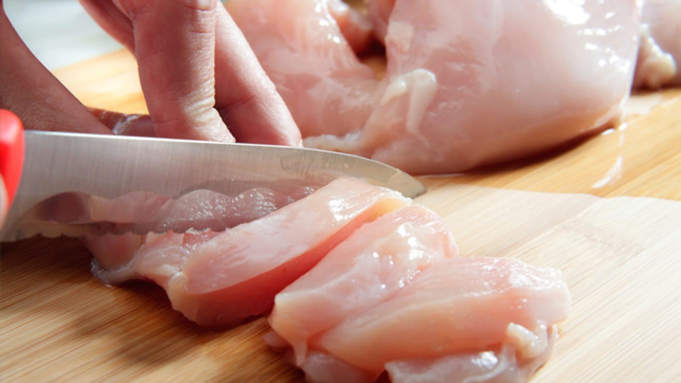 Rohes Fleisch ist sehr anfällig für Salmonellen.