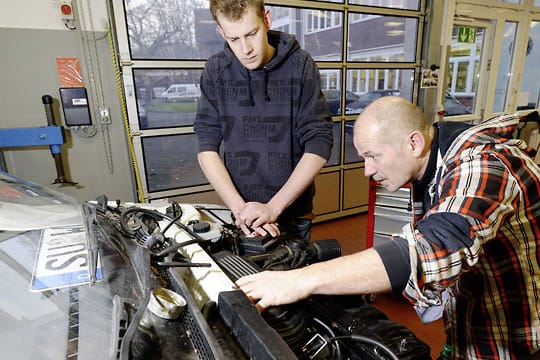 Ein KfZ-Ausbildungsbetrieb in Siegburg