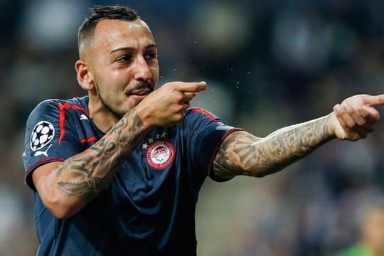 Konstantinos Mitroglou zeigt sich beim Spiel in Anderlecht besonders ziel- und treffsicher.