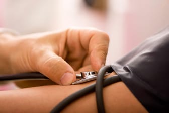 Bluthochdruck: Auch ein leicht erhöhter Blutdruck kann gefährlich werden.