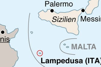 Lampedusa liegt nur rund 138 Kilometer vor der Küste Tunesiens.
