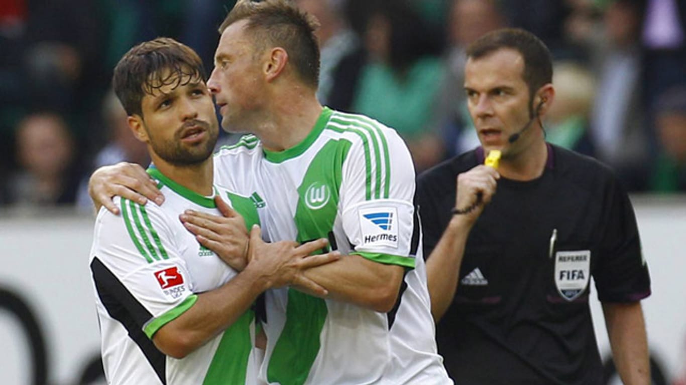 Diego (li.) und Ivica Olic stehen beim VfL Wolfsburg auf dem Prüfstand.